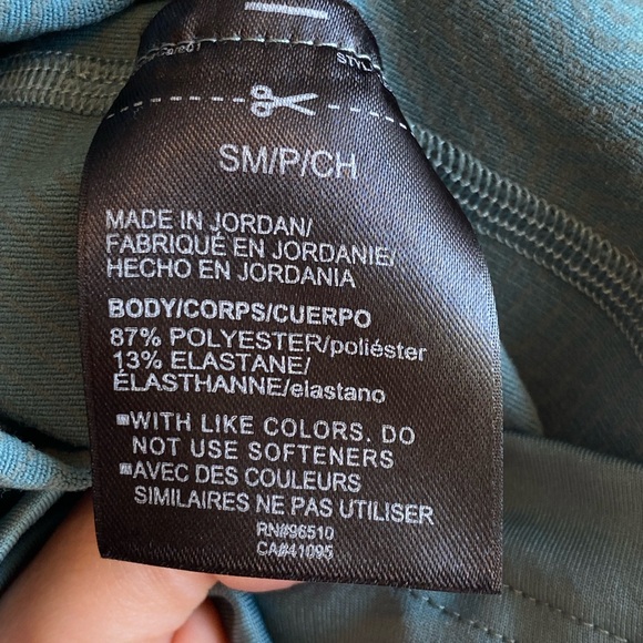 Under Armor ColdGear Authentics Mock Neck Size Small Green & Black Top/Baselayer - Picture 10 of 12